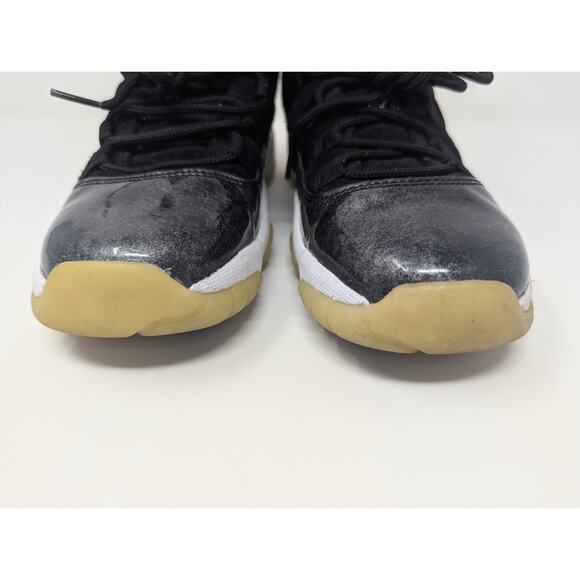 Nike Black and White Athletic Shoes with Tan Soles - Picture 3 of 10